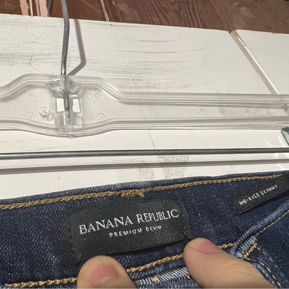 Banana Republic Mid-Rise Skinny Jeans Size 28 - Picture 3 of 6